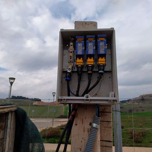 Instalación de cuadro de obra